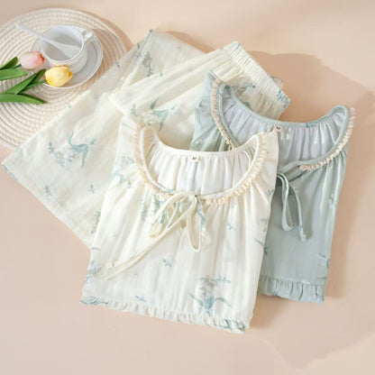 Ensemble pyjama en gaze de coton à motif de campanules - image 1