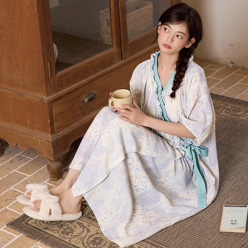 Nuisette vintage artistique avec col à volants et lien sur le côté. - image 10