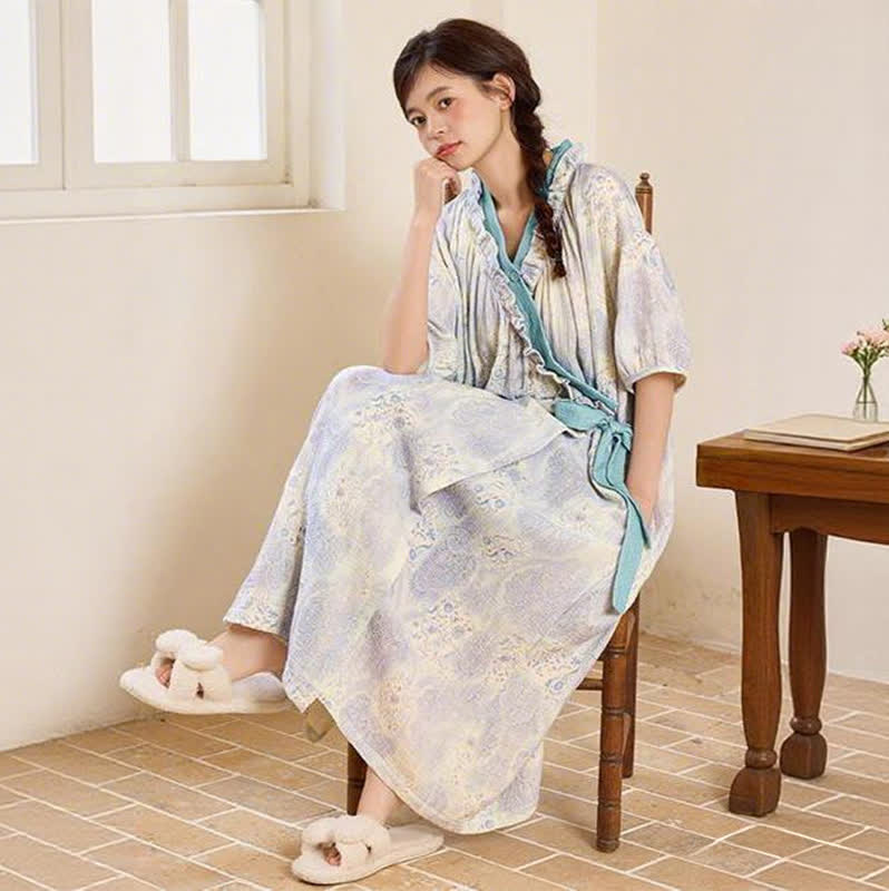 Nuisette vintage artistique avec col à volants et lien sur le côté. - image 7