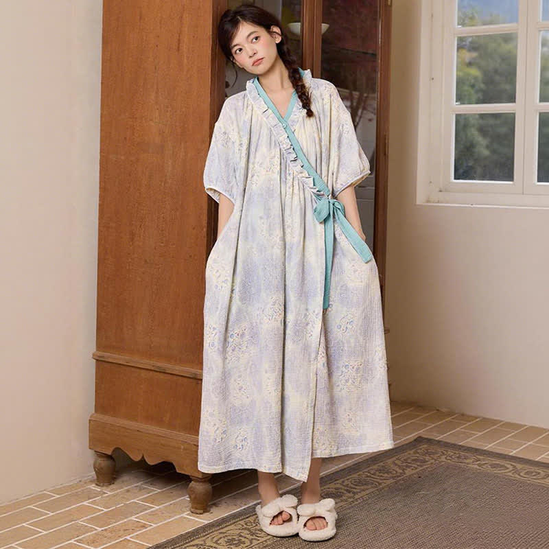 Nuisette vintage artistique avec col à volants et lien sur le côté. - image 3