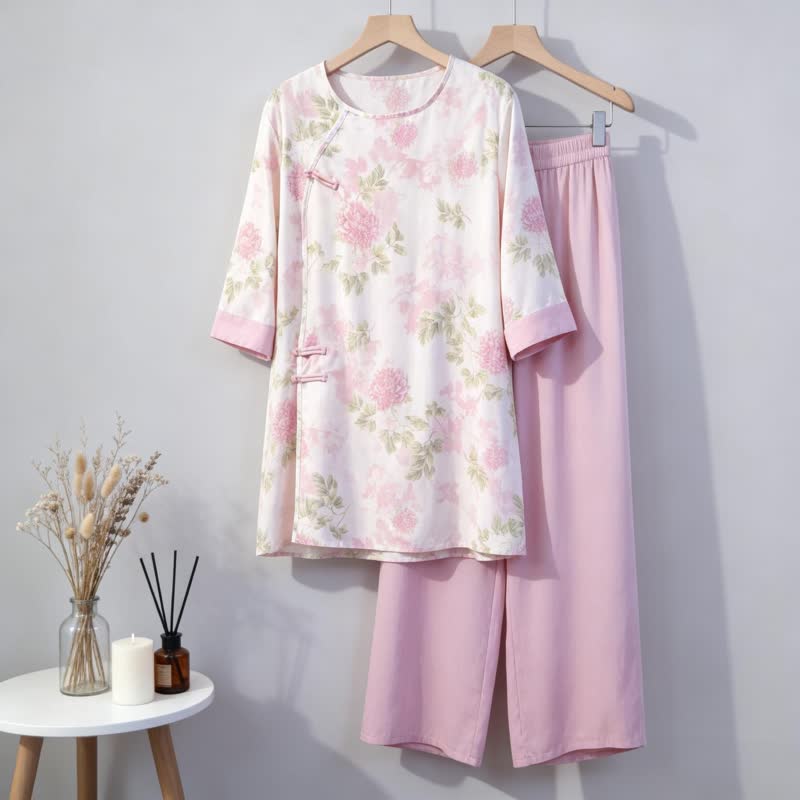 Ensemble de vêtements d'intérieur élégant de style oriental avec un motif de chrysanthème - Rose - Taille unique - image 0