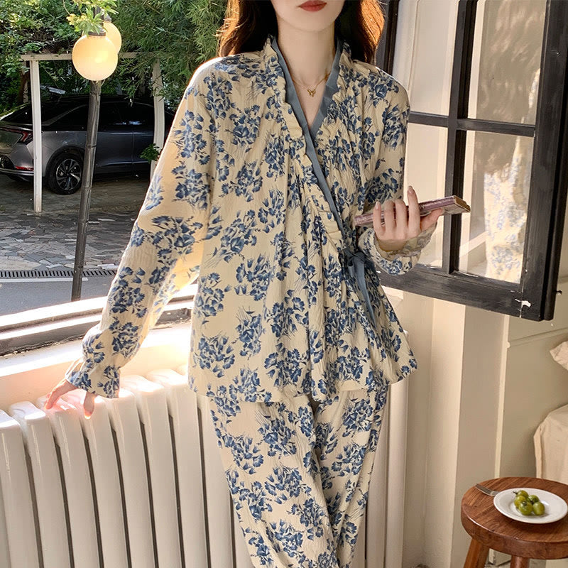 Ensemble pyjama bleu à col volanté et motif floral - image 3