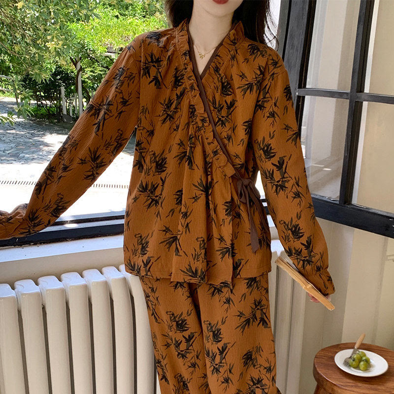 Ensemble pyjama à col volanté et motif de feuilles - image 7