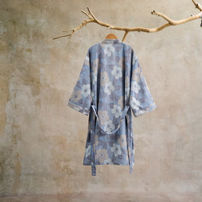 Peignoir de style kimono en gaze de coton à motif de fleurs de cerisier - image 1