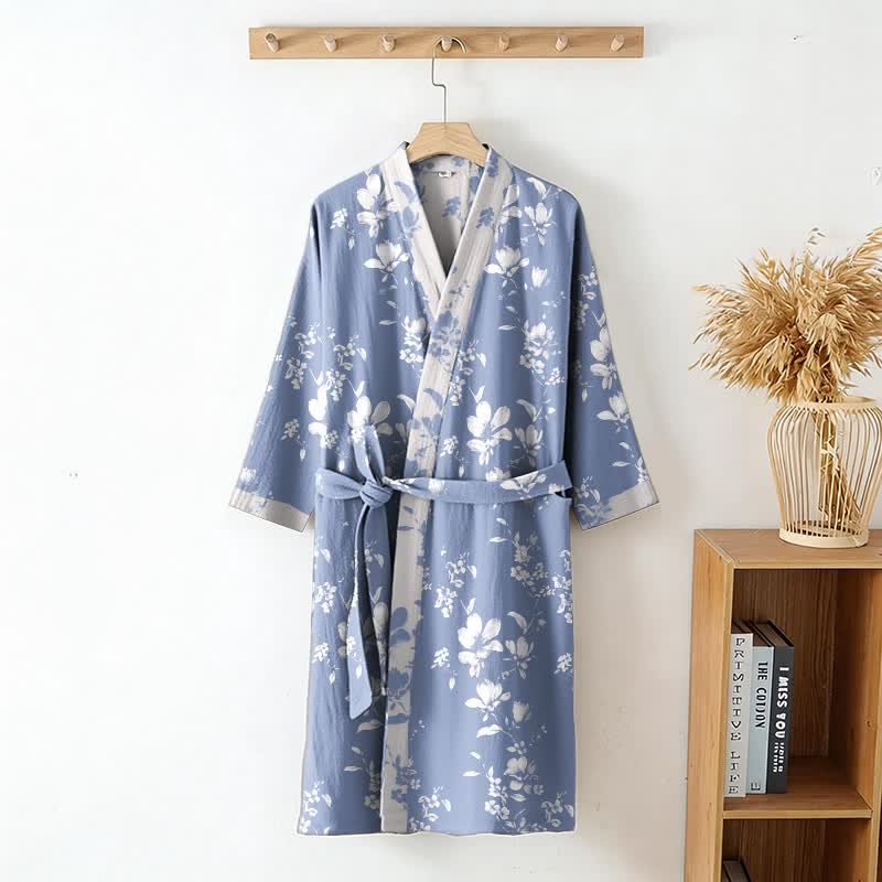 Peignoir élégant de style kimono, confectionné en coton double épaisseur à motif floral. - image 2