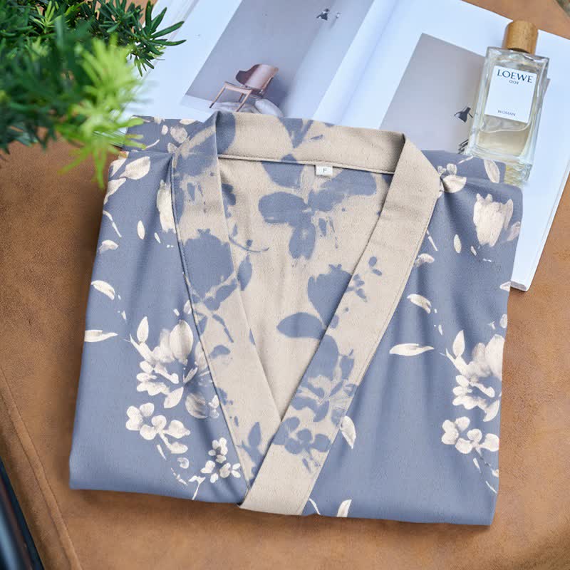 Peignoir élégant de style kimono, confectionné en coton double épaisseur à motif floral. - image 3