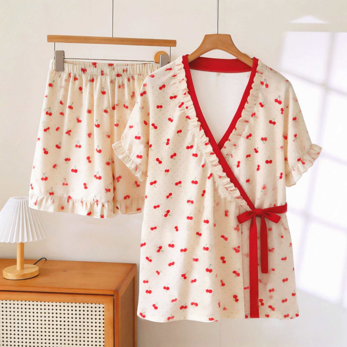 Pyjama couleur cerise avec manches à volants et pois blancs - Beige et rouge - XXXL - image 0