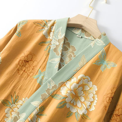 Peignoir de style kimono en gaze de coton orné d'une pivoine jaune - image 4