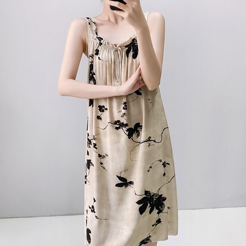 Chemise de nuit sans manches à motif floral et effet d'encre - image 4