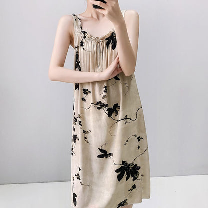 Chemise de nuit sans manches à motif floral et effet d'encre - image 4