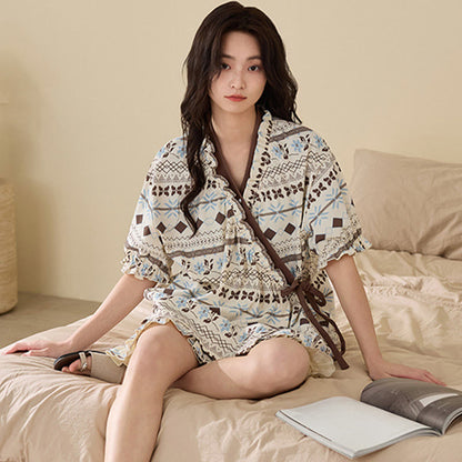 Ensemble pyjama à motifs géométriques et manches à volants fleuris - image 3