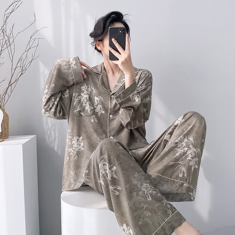 Ensemble pyjama élégant à motif lys - image 1