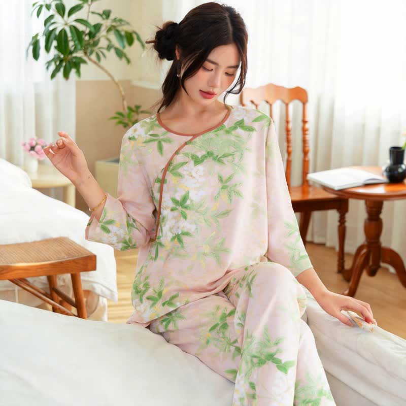 Ensemble pyjama à motifs floraux et de feuilles orientales - image 3