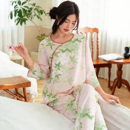 Ensemble pyjama à motifs floraux et de feuilles orientales - image 3