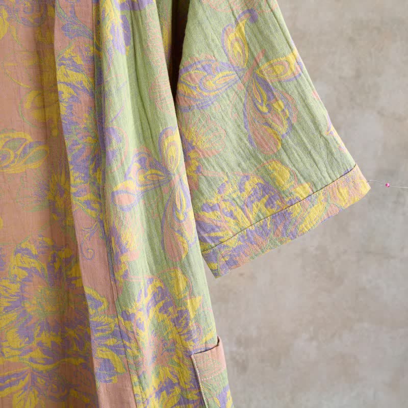 Peignoir en coton à manches courtes, orné de motifs floraux artistiques. - image 6