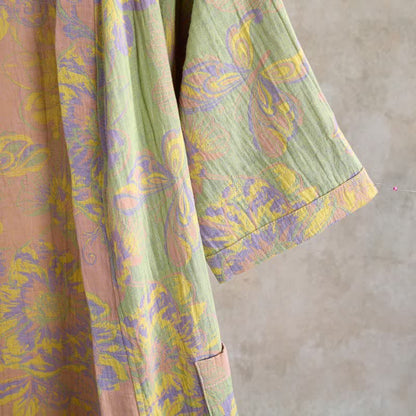 Peignoir en coton à manches courtes, orné de motifs floraux artistiques. - image 6
