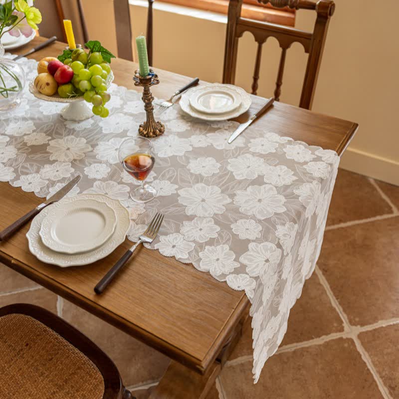 Chemin de table en dentelle jacquard camélia - image 3