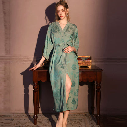 Peignoir kimono luxueux à motif floral et manches 3/4 - image 1