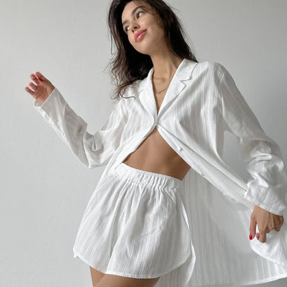 Pyjama rayé de style minimaliste - image 3