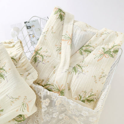 Ensemble pyjama en gaze de coton avec un bouquet de fleurs - image 1