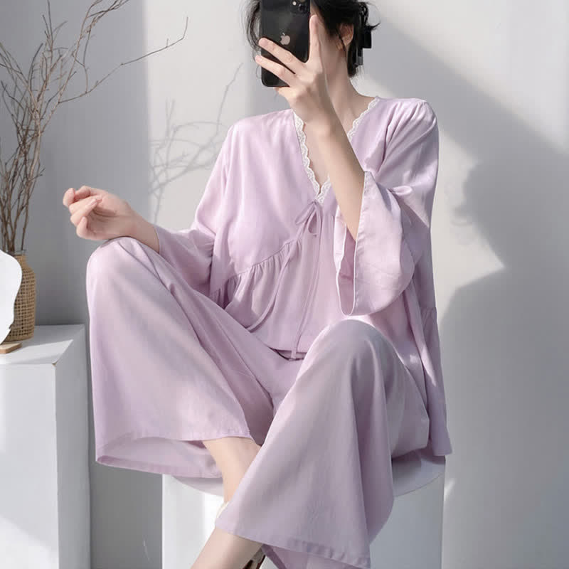Ensemble pyjama à col en V et bordure en dentelle - image 2