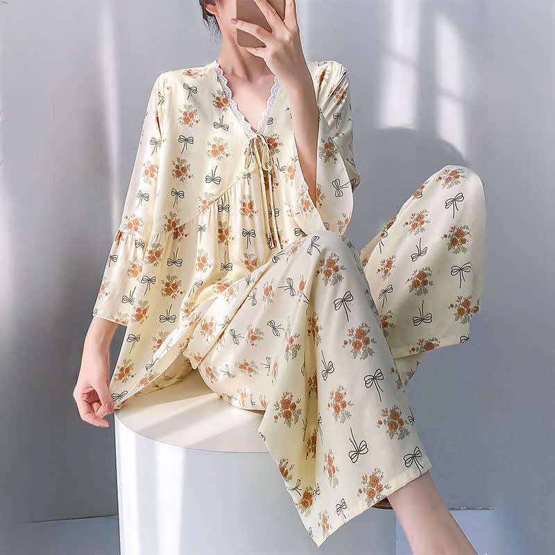 Pyjama rustique à bordures fleuries et à nœuds - image 4