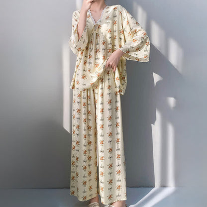 Pyjama rustique à bordures fleuries et à nœuds - image 3