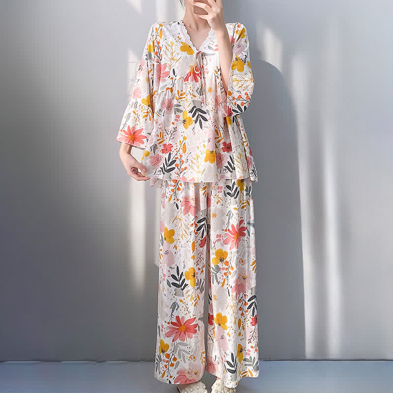 Ensemble pyjama orné de dentelle à motifs floraux et de feuilles - image 3