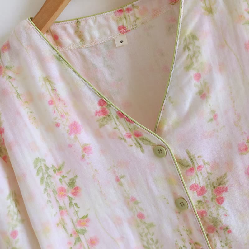 Ensemble pyjama romantique en coton rose avec col en V (3 pièces) - image 4