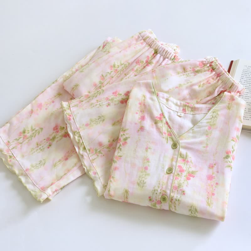 Ensemble pyjama romantique en coton rose avec col en V (3 pièces) - image 1