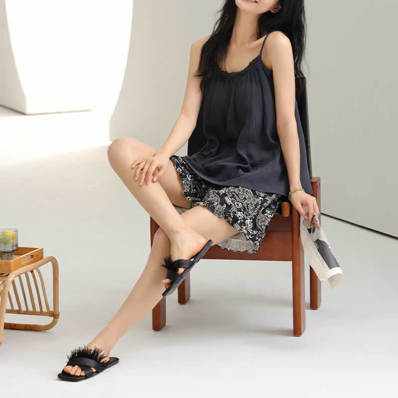 Ensemble pyjama style vintage avec débardeur et short - image 2