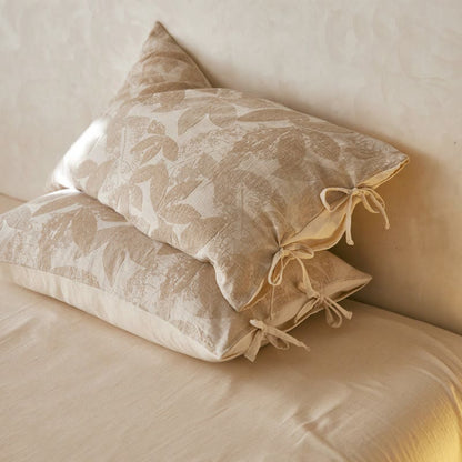 Housses de coussin à motif botanique de feuilles et imprimé jacquard (2 pièces) - brun clair - 48 cm x 74 cm - image 0