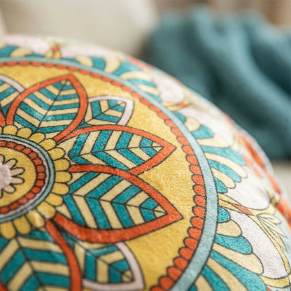 Coussin mandala de style bohème à motif floral rose - image 1