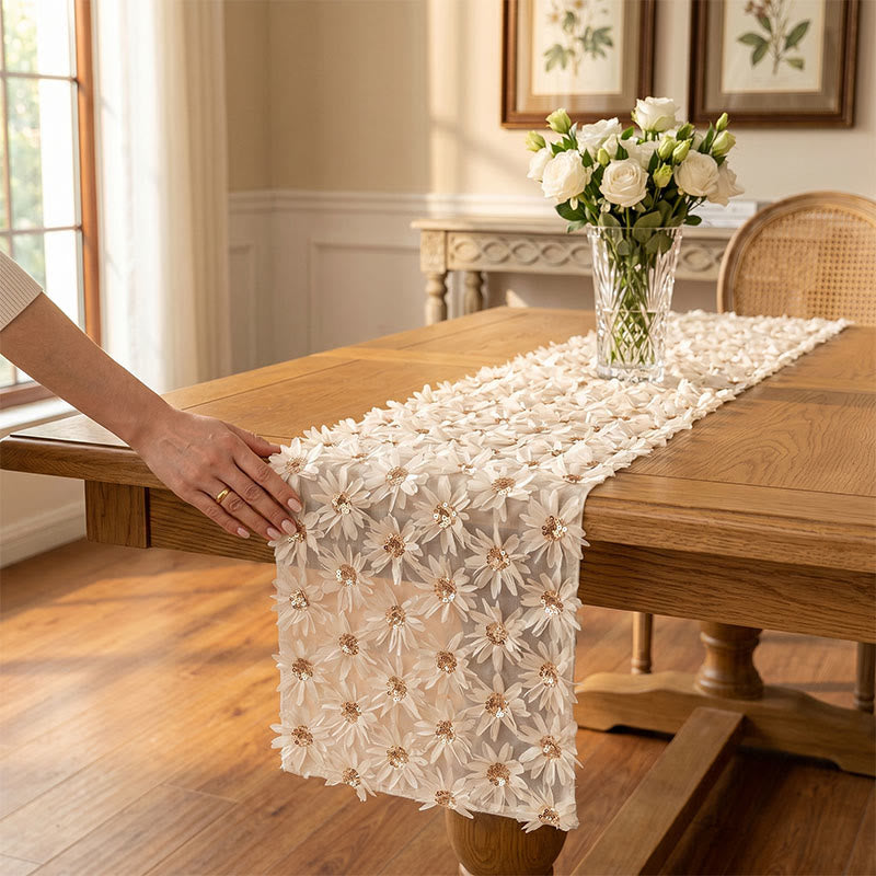 Nappe de style campagnard français à motifs floraux et à pompons - image 1