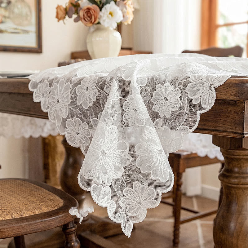Nappe en dentelle de camélia et jacquard - image 2