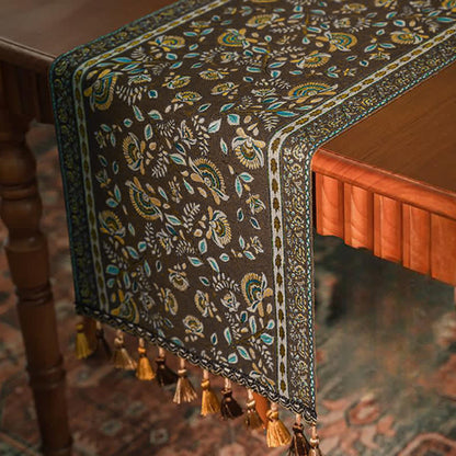 Chemin de table à motif jacquard de branches vintage et à pompons - image 11
