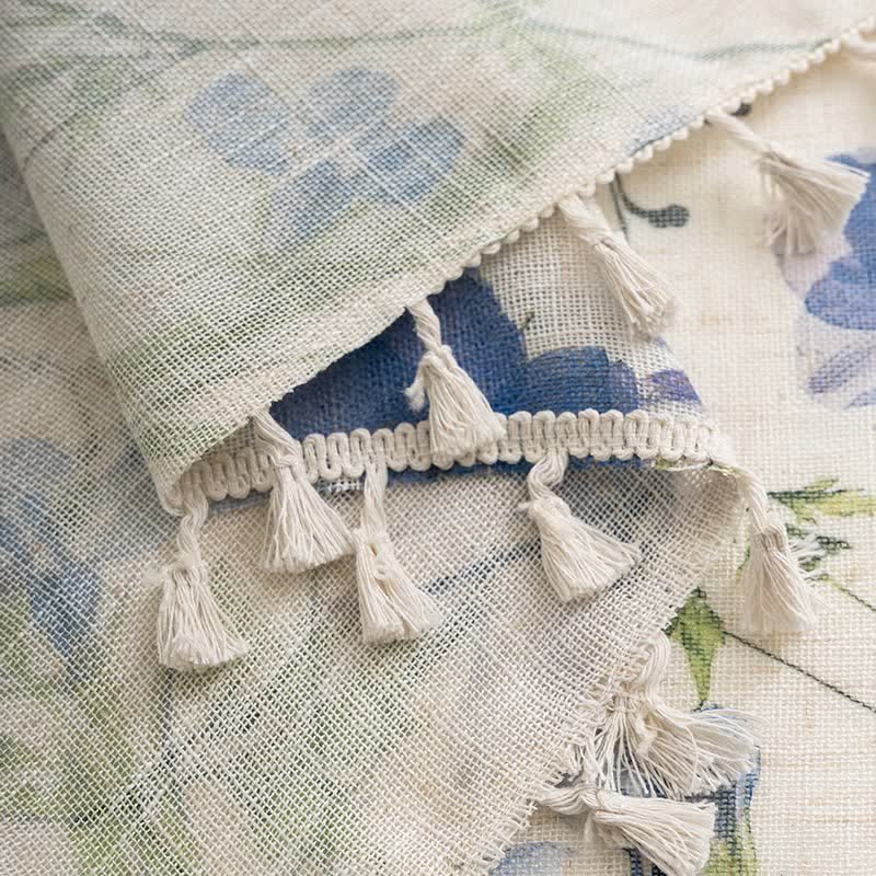 Rideau bleu à motifs floraux et à pompons - image 4