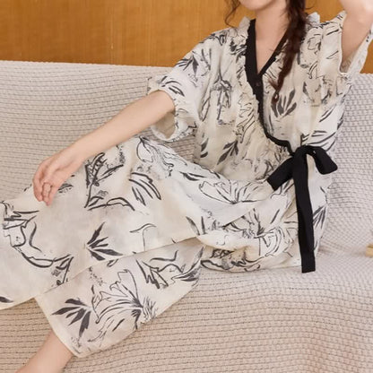Chemise de nuit à motifs artistiques et volants latéraux à nouer - image 2