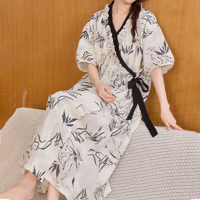 Chemise de nuit à motifs artistiques et volants latéraux à nouer - image 5