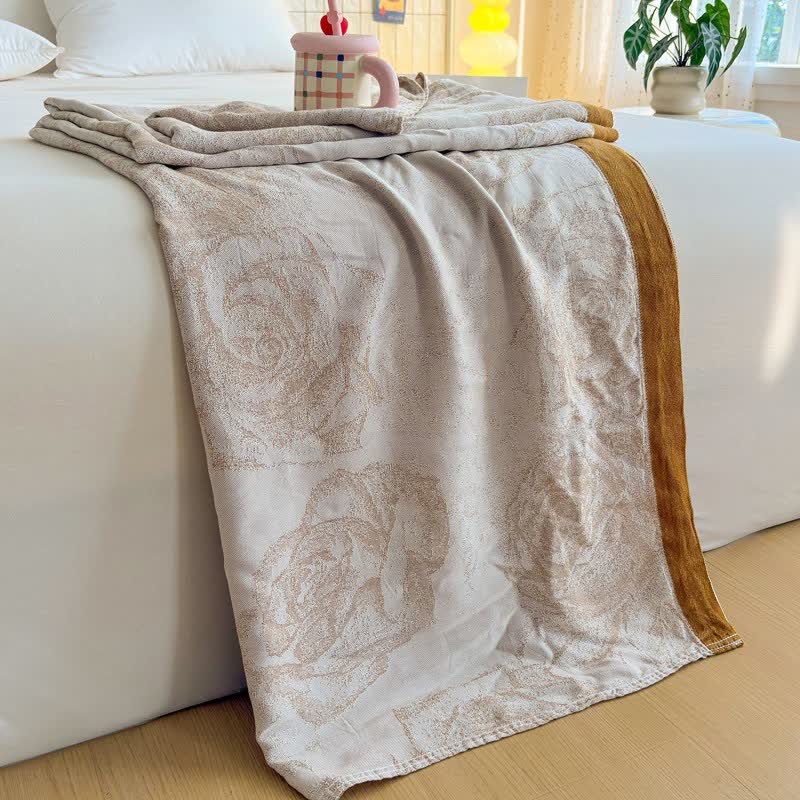 Couverture d'été romantique en fibres de bambou à motif de roses - image 0