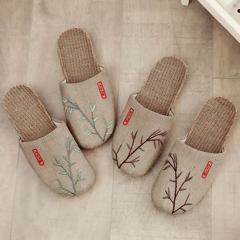 Chaussons confortables en lin brodés Plum Bossom - image 1