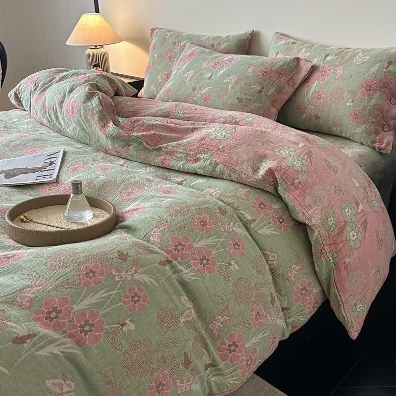 Linge de lit en gaze de pur coton à motifs floraux et papillons (ensemble 4 pièces) - image 1