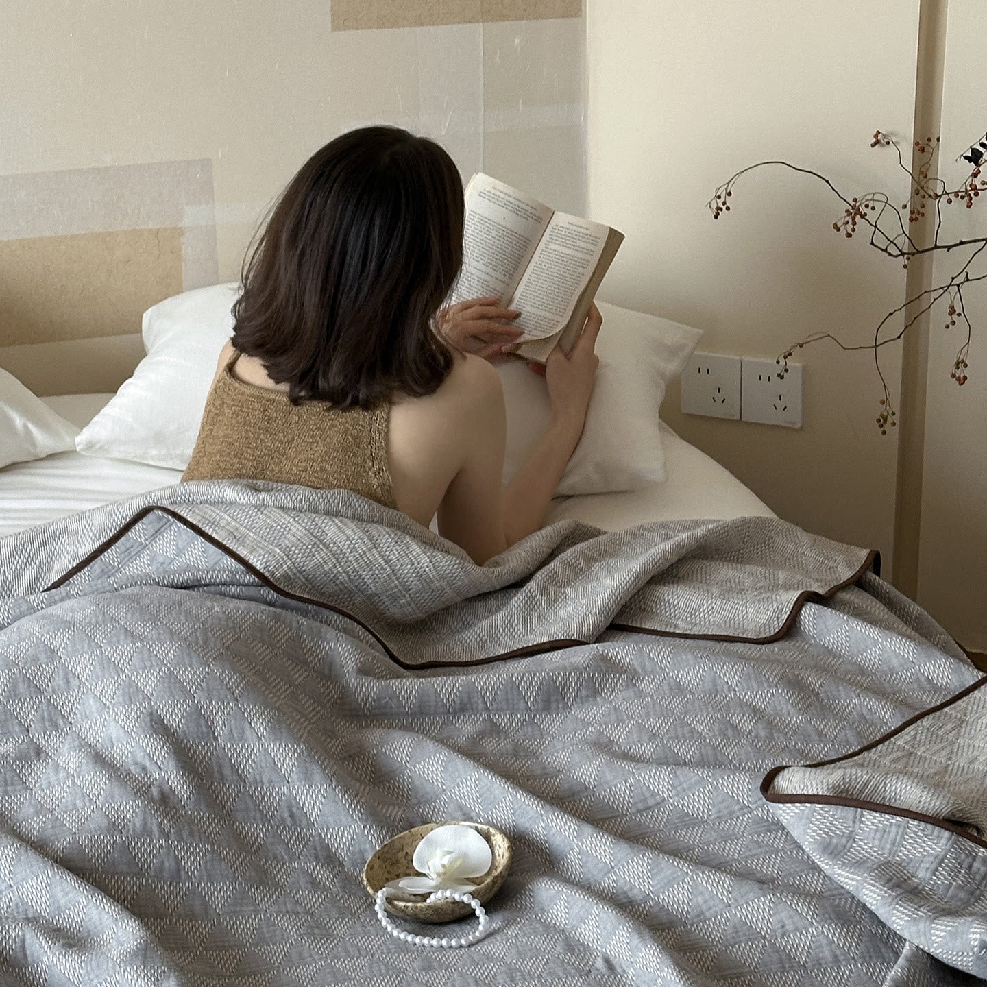 Couette en coton Ownkoti, neutre, minimaliste, géométrique, losanges. - image 1