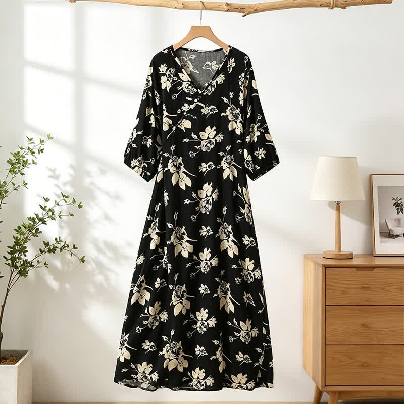 Robe d'intérieur élégante à motif floral et col en V - image 0
