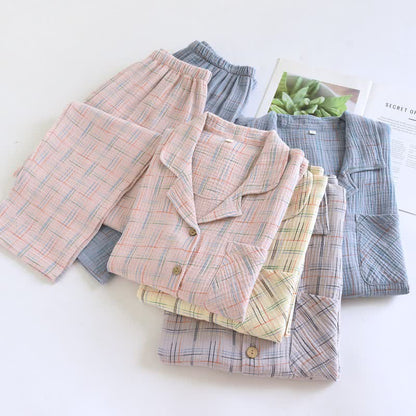 Pyjamas en coton colorés, à rayures et à carreaux - image 1