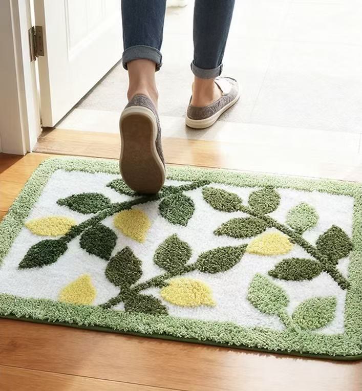 Tapis de bain Ownkoti à motifs de feuilles multicolores - 18" × 26" - image 0