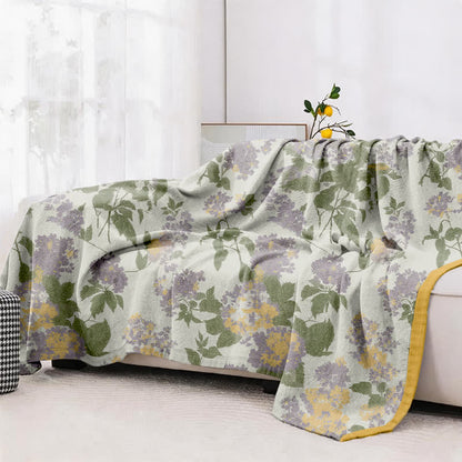 Couette en gaze jacquard à motif floral lilas et moutarde d'Ownkoti - image 4