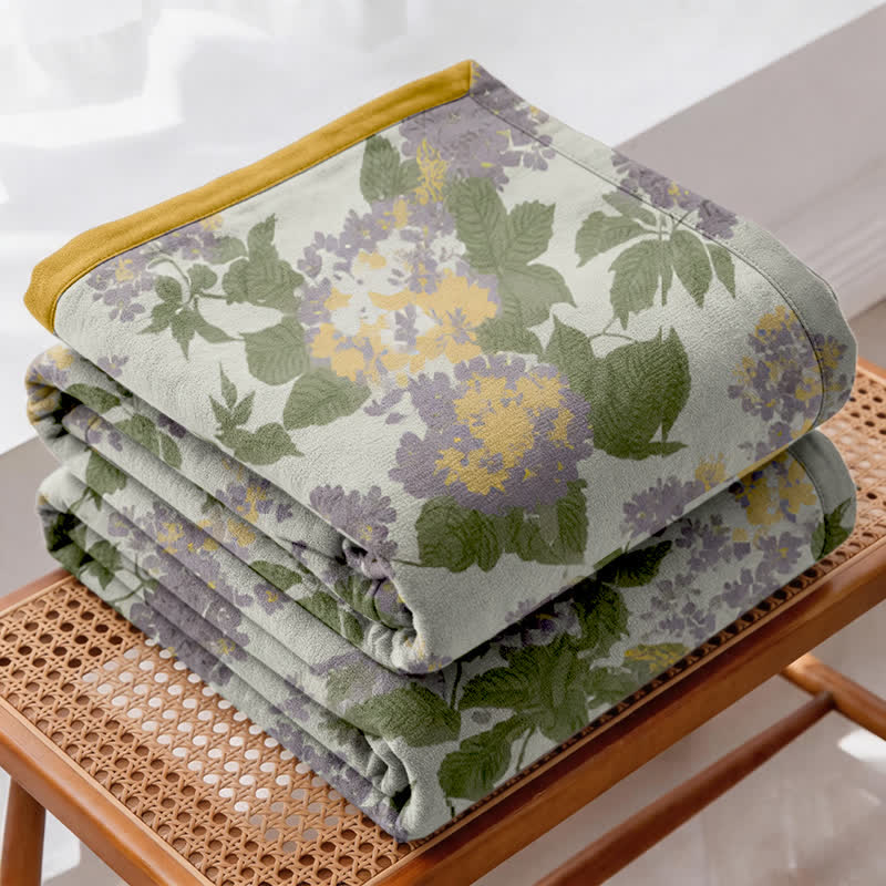 Couette en gaze jacquard à motif floral lilas et moutarde d'Ownkoti - image 3