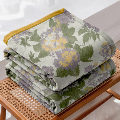 Couette en gaze jacquard à motif floral lilas et moutarde d'Ownkoti - image 3