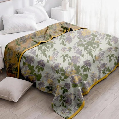 Couette en gaze jacquard à motif floral lilas et moutarde d'Ownkoti - image 2